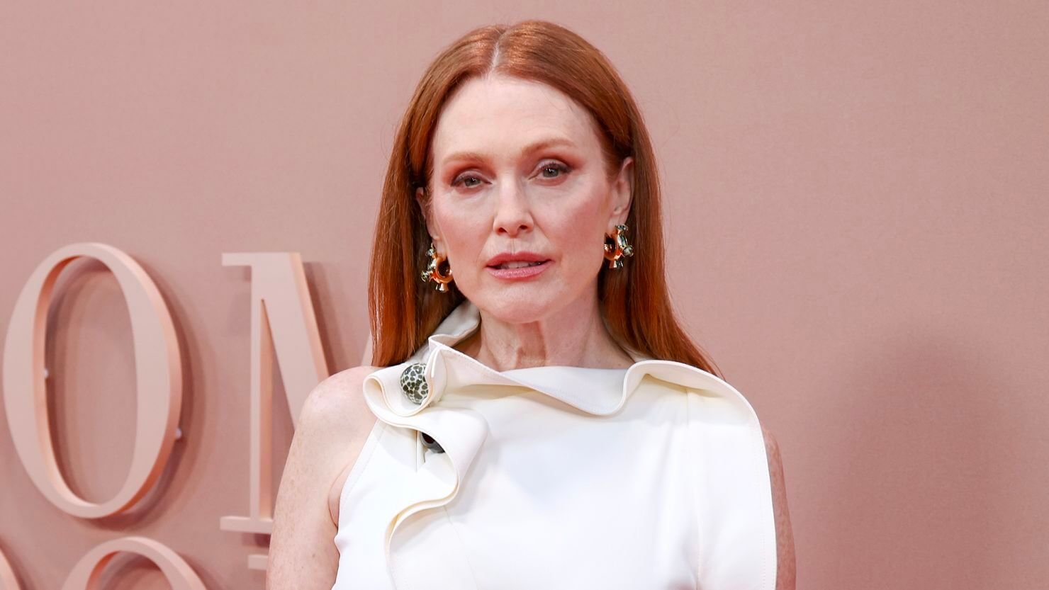 Who Is Julianne Moore? Everything You Need to Know